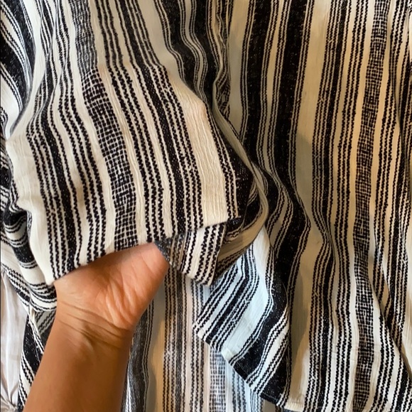 Light button down blouse - Picture 7 of 7